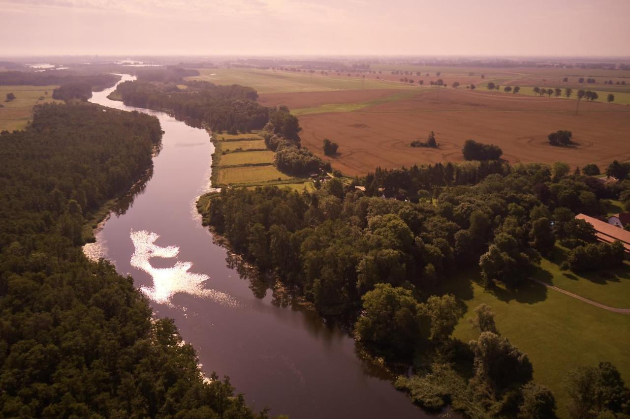 Relais & Chateaux Gutshaus Stolpe Hotell Stolpe an der Peene Exteriör bild